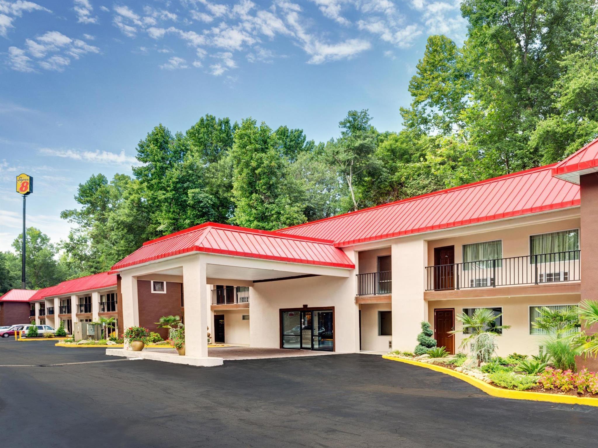 6 Ga Airport East Hotel