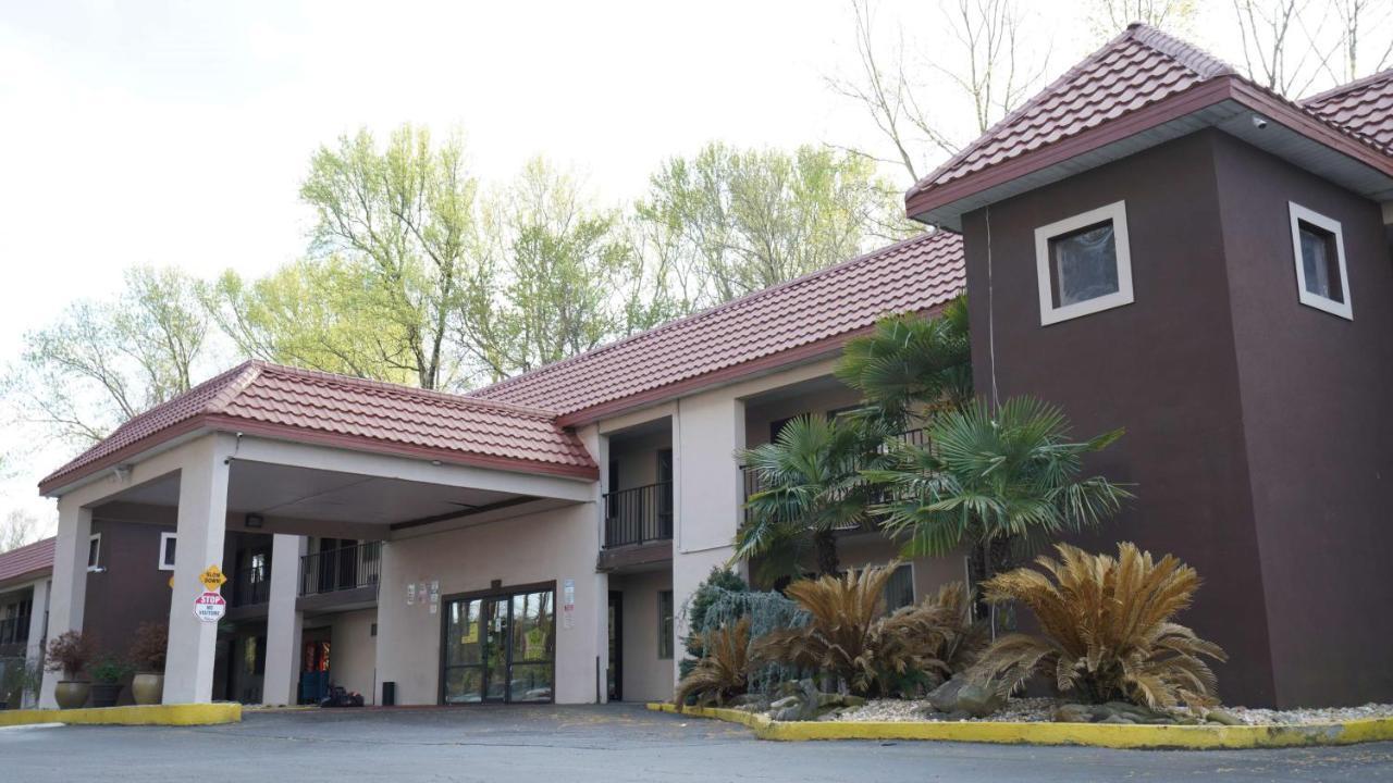 6 Ga Airport East