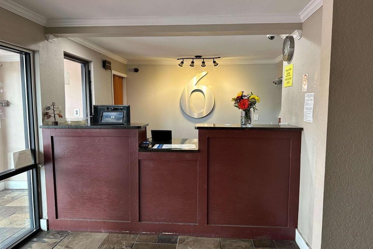 6 Ga Airport East Hotel